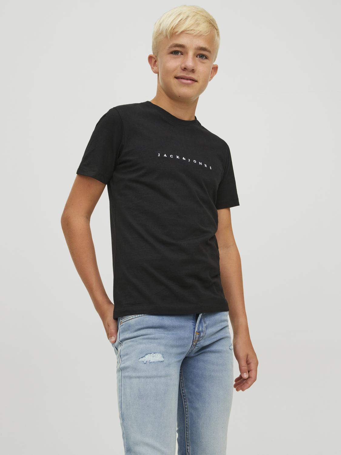 model_shot-front